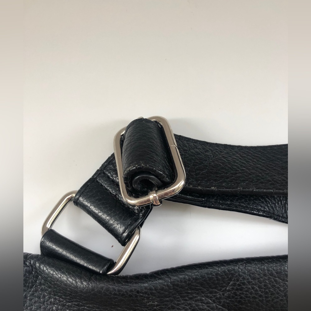 2/$40 - Danier convertible shoulder/cross body bag - Picture 4 of 12